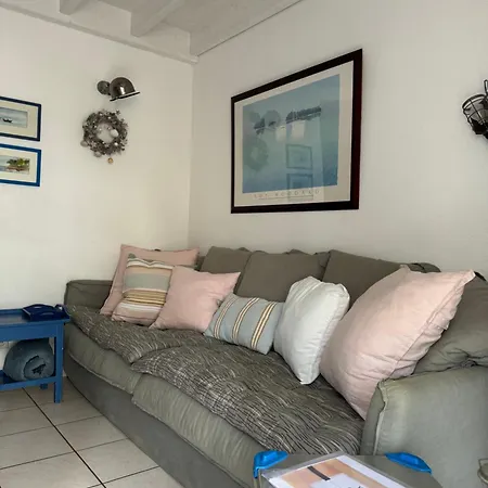 Holiday home La Maison Bleue De St Pierre *