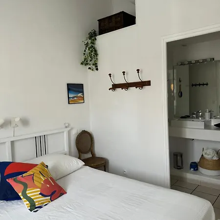 La Maison Bleue De St Pierre *